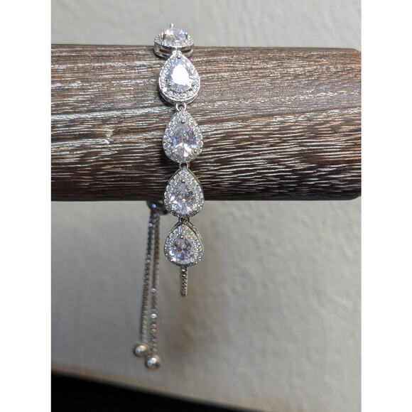 Teardrop Halo CZ Tennis Adjustable White Gold Plated Silver Tone Pull Bracelet - Picture 6 of 7